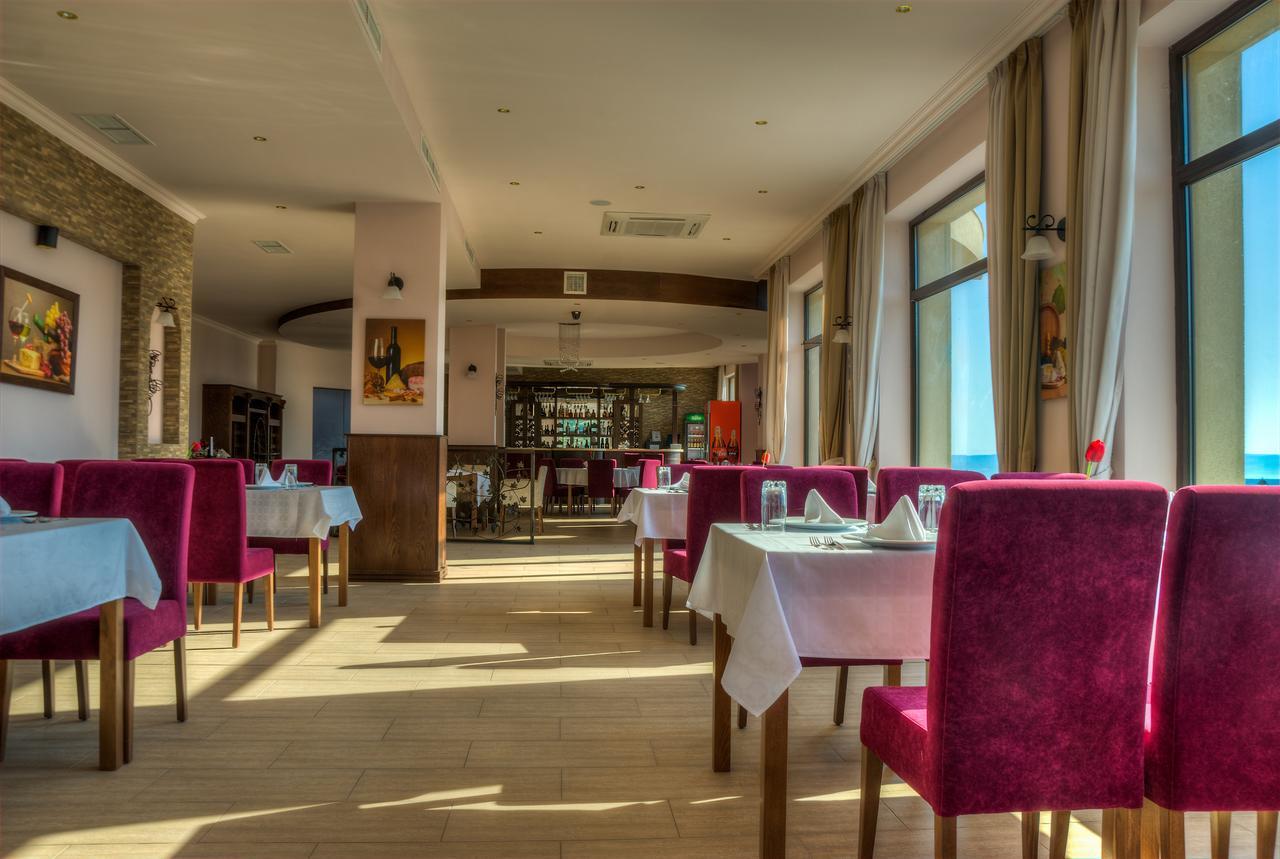 Hotel Chateau Des Bergers Targoviste Kültér fotó