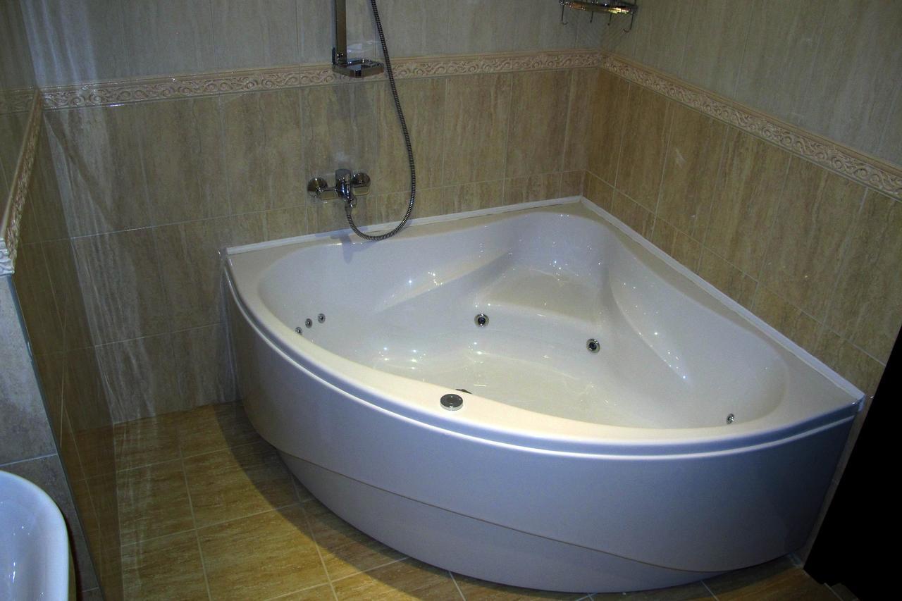 Hotel Chateau Des Bergers Targoviste Kültér fotó