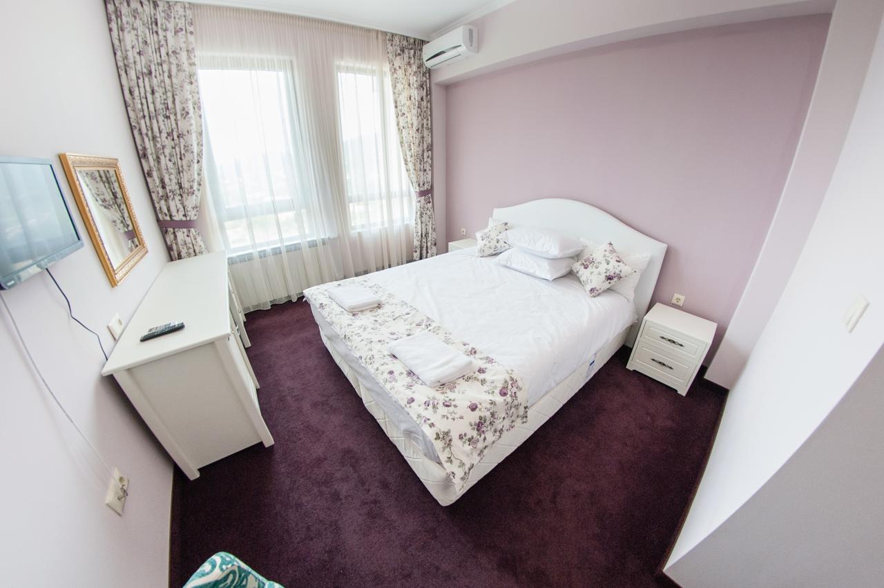 Hotel Chateau Des Bergers Targoviste Kültér fotó