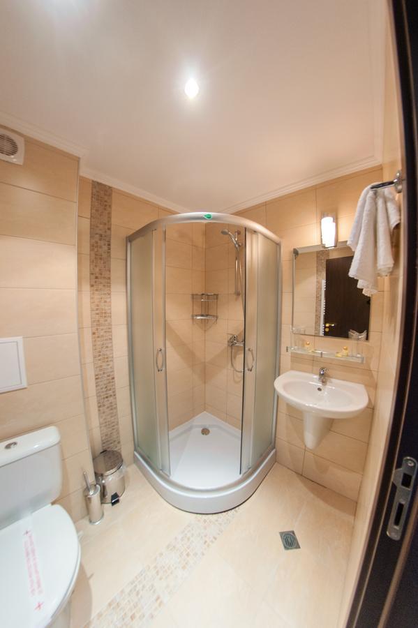 Hotel Chateau Des Bergers Targoviste Kültér fotó